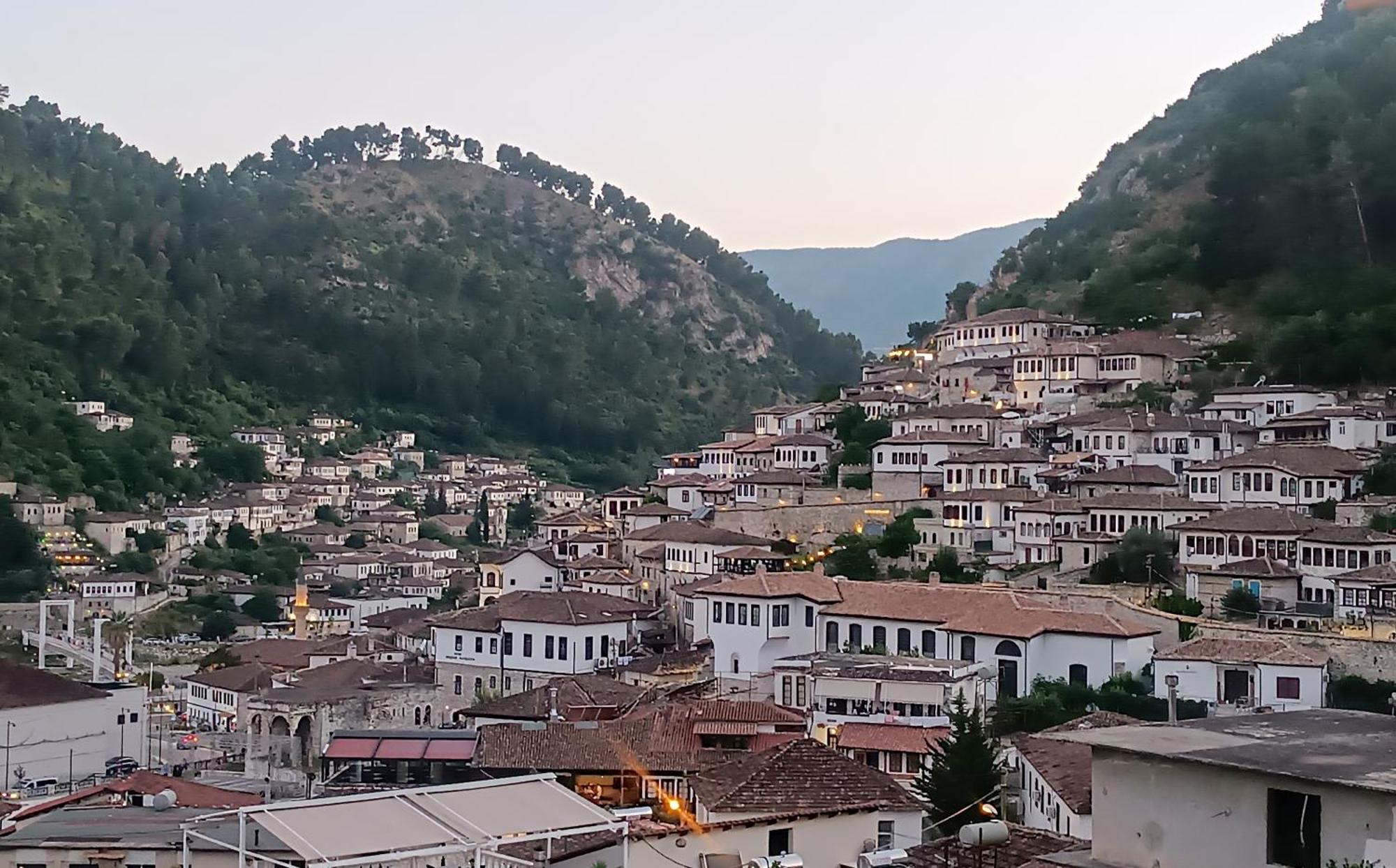 Vila Spahiu Berat Exterior photo